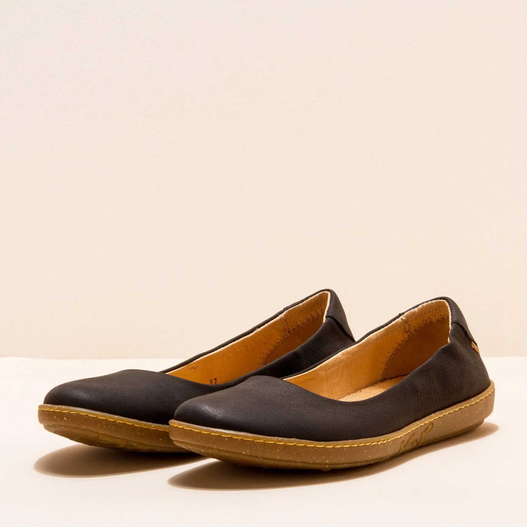 Women El Naturalista Ballerinas|5300 CORAL