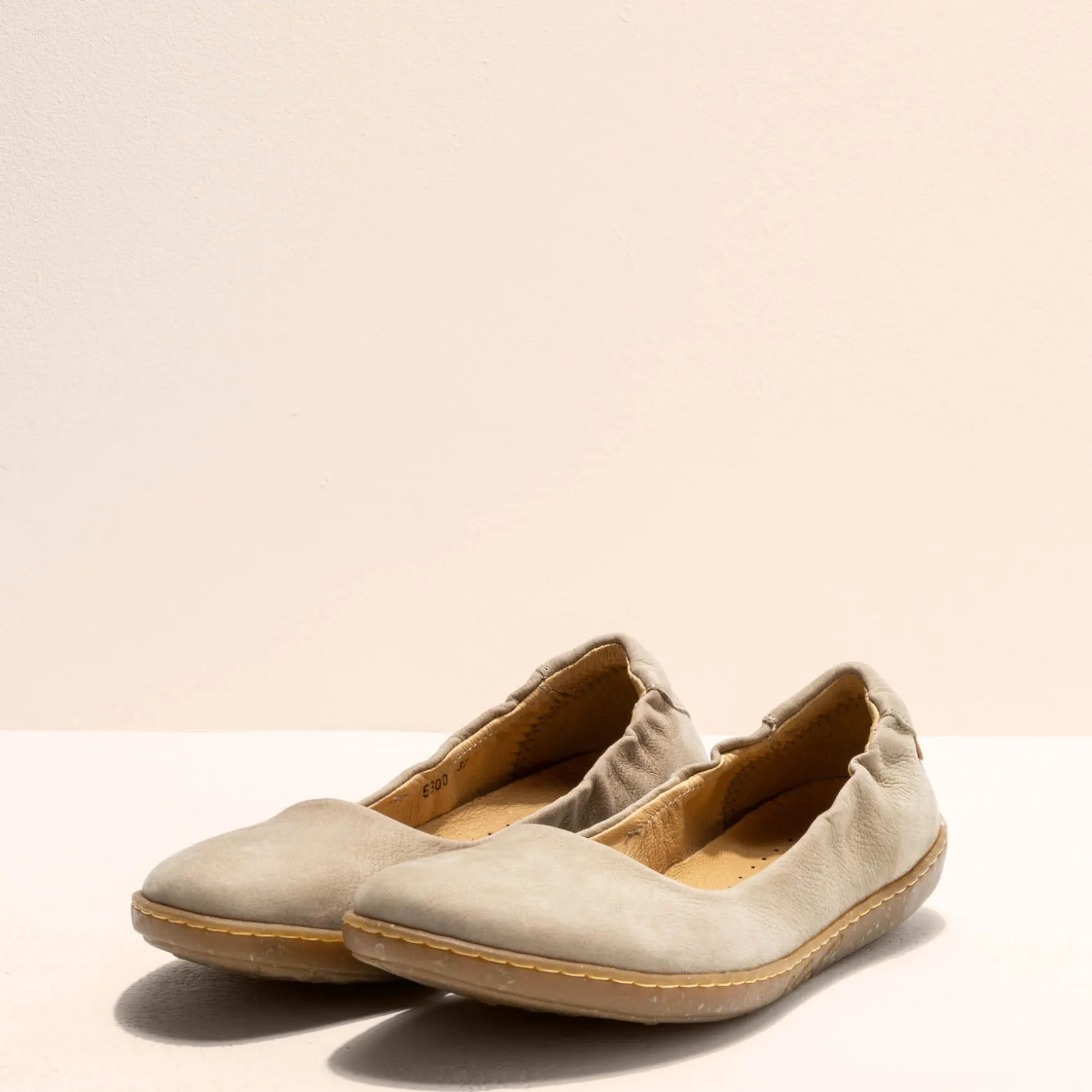 Women El Naturalista Ballerinas|5300 CORAL