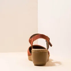 Women El Naturalista Sandals|5001 LEAVES