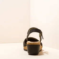 Women El Naturalista Sandals|5001 LEAVES