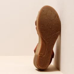 Women El Naturalista Sandals|5038 LEAVES