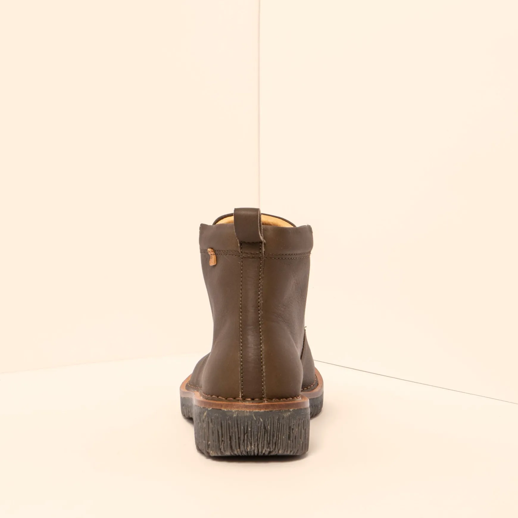 Women El Naturalista Ankle Boots|5583 VOLCANO