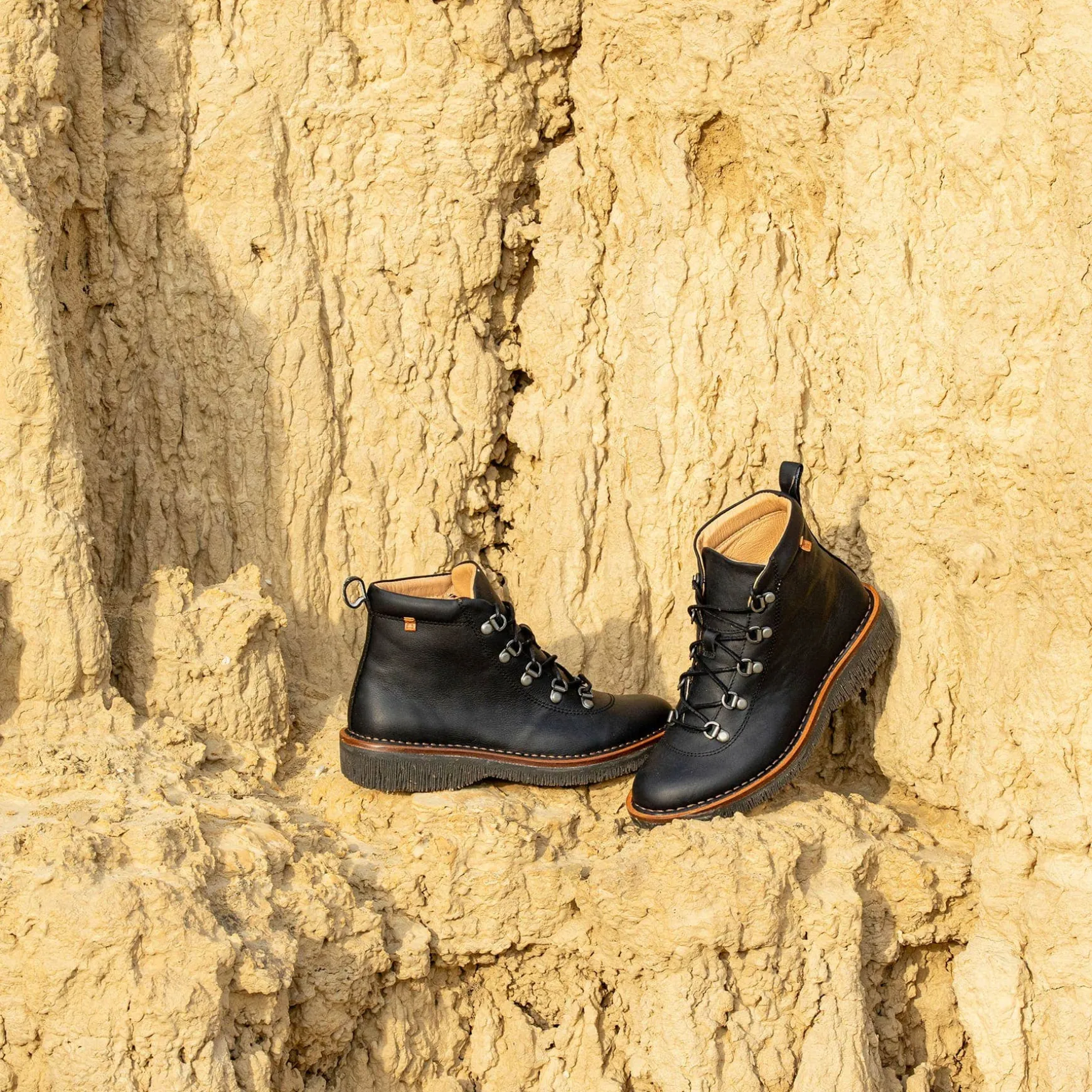 Women El Naturalista Ankle Boots|5583 VOLCANO